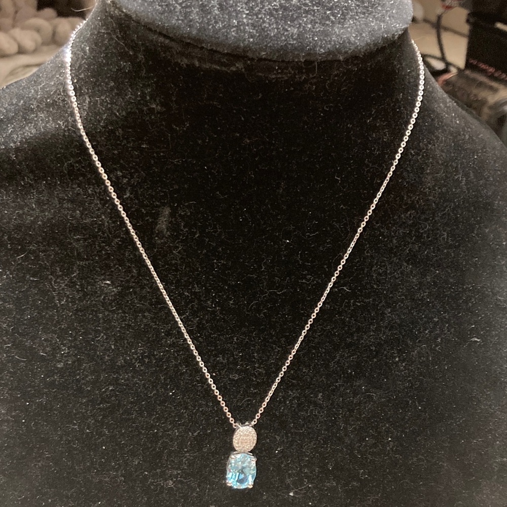 Stunning Sterling Silver Blue Topaz Gemstone Pendant